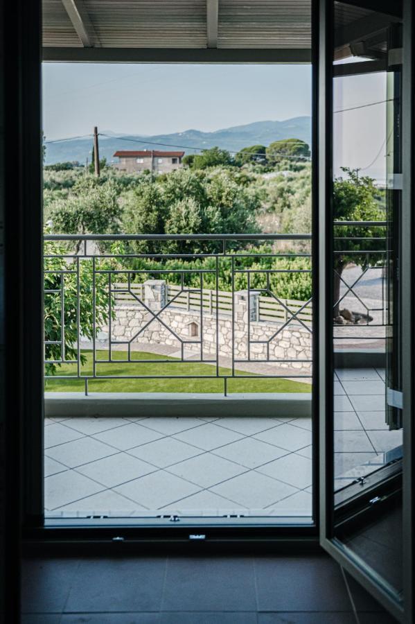Terra Helios Suites & Studios Kyparissia Exterior photo