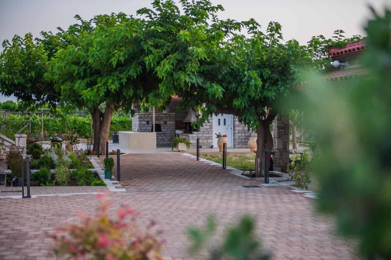 Terra Helios Suites & Studios Kyparissia Exterior photo